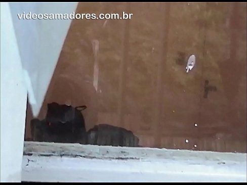 ❤️ Zilamê hov li hevala xwe ya bi xortek din re temaşe dike, vîdyoyek qeşeng tomar dike bêyî ku hevjînê aciz bike Vîdyoyê qijkî li me ❌️